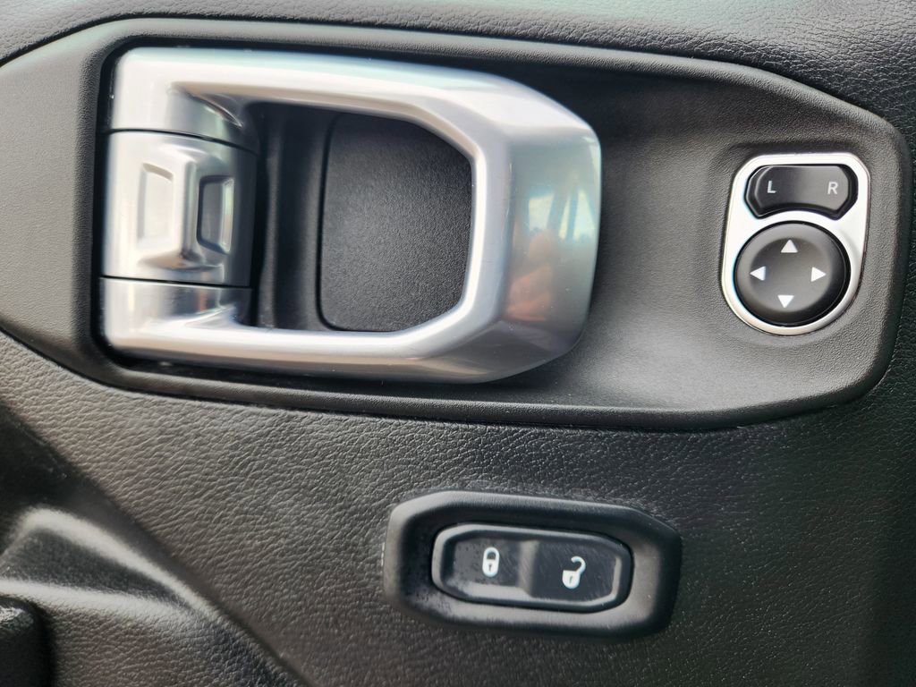 Used 2023 Jeep Gladiator Sport AWD/4WD image 8