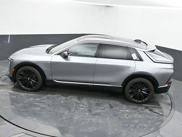New 2025 Cadillac Lyriq Luxury w/ LPO, Red Accent Package image 30
