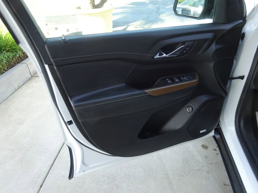 Certified 2023 GMC Acadia SLE w/ Driver Convenience Package FWD image 28