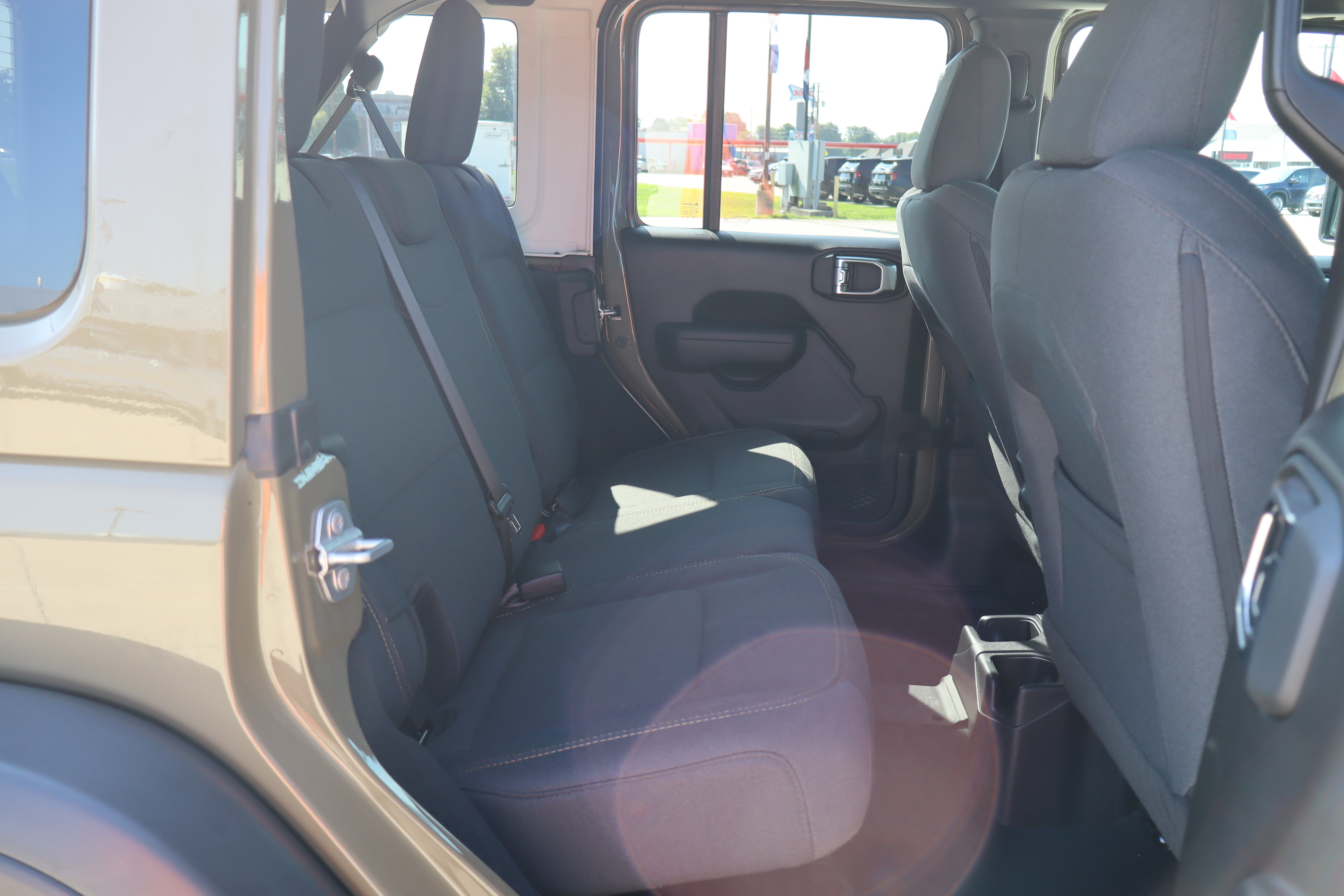Used 2025 Jeep Wrangler Unlimited Sport AWD/4WD image 11