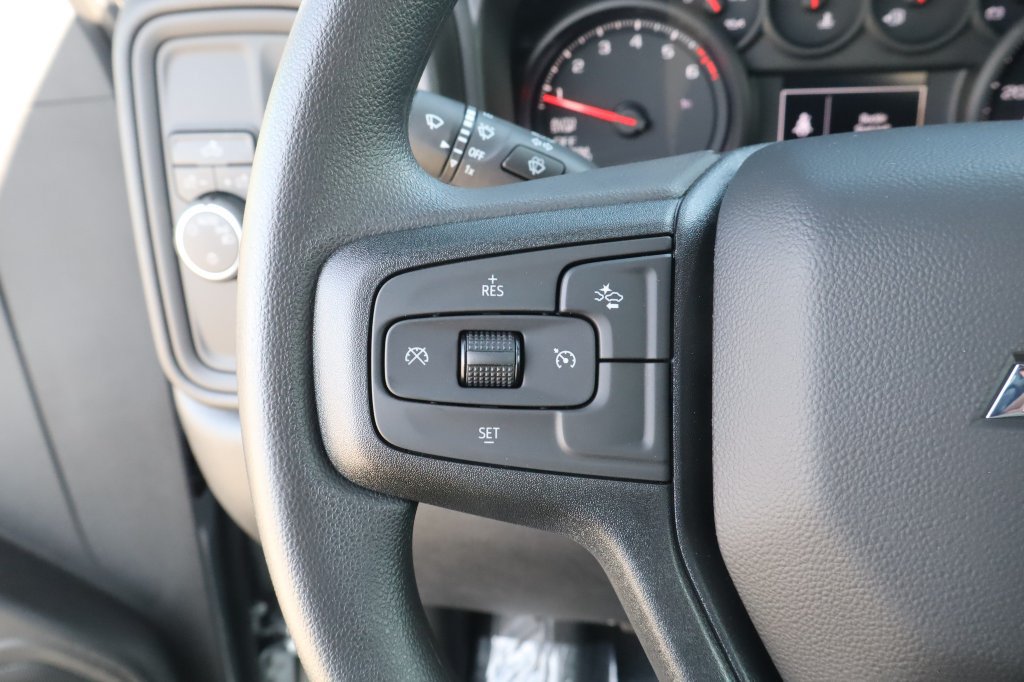 New 2026 Chevrolet Silverado 1500 Custom w/ LPO, Dark Essentials Package RWD image 20