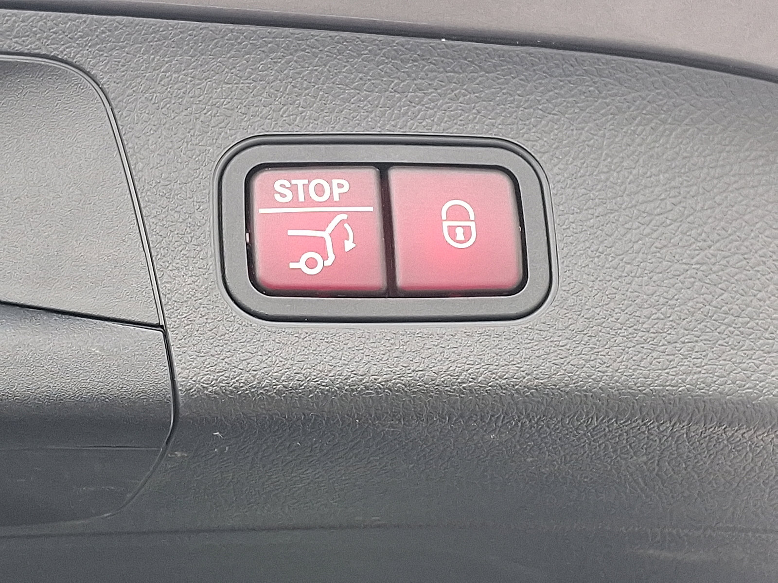 Used 2022 Mercedes-Benz GLA 250 4MATIC image 29