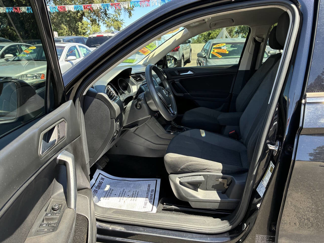 Used 2020 Volkswagen Tiguan S FWD image 3
