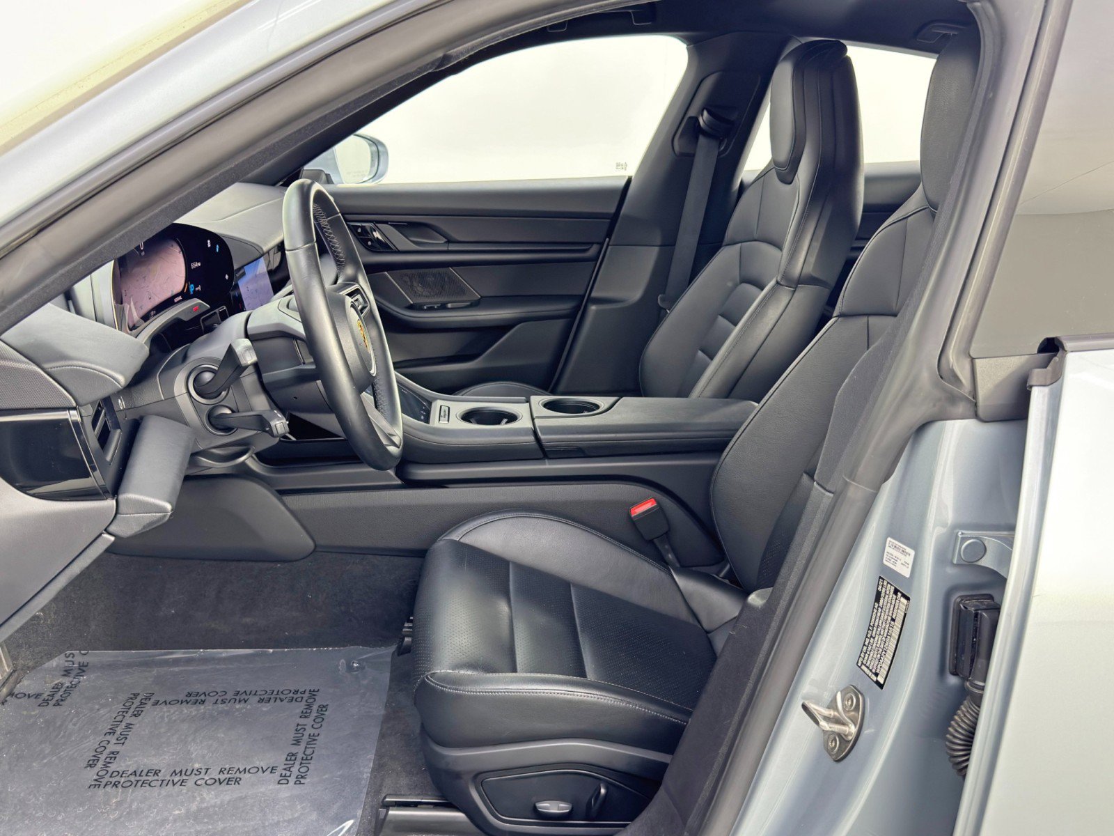 Used 2021 Porsche Taycan image 16