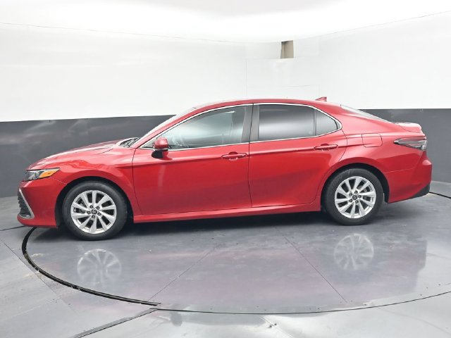 Used 2023 Toyota Camry LE FWD image 4