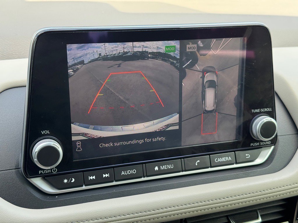 Used 2021 Nissan Rogue SV image 22