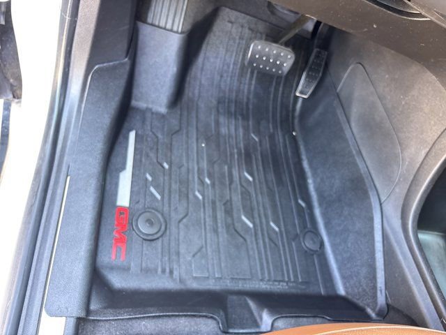 Used 2020 GMC Acadia AT4 w/ Driver Alert Package II AWD/4WD image 31
