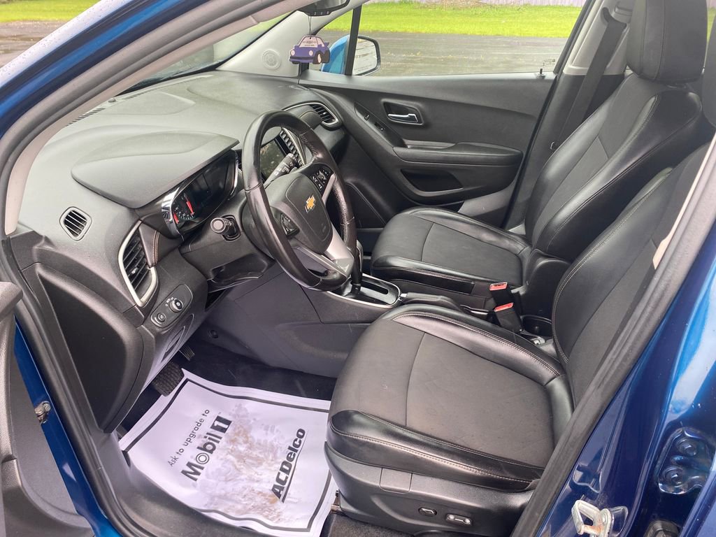 Used 2020 Chevrolet Trax LT w/ LT Convenience Package FWD image 22