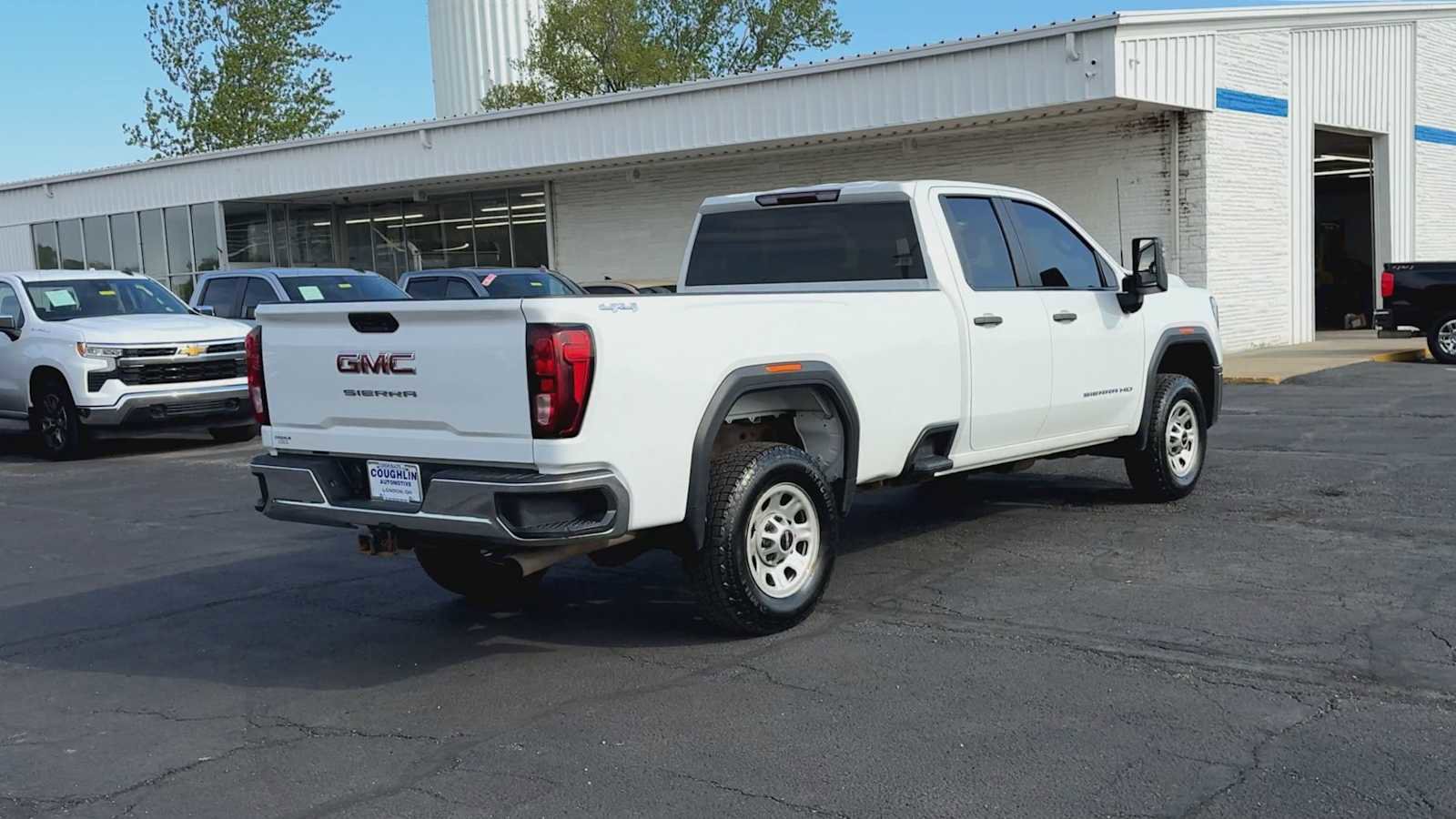 Used 2024 GMC Sierra 2500 Pro w/ Convenience Package AWD/4WD image 8