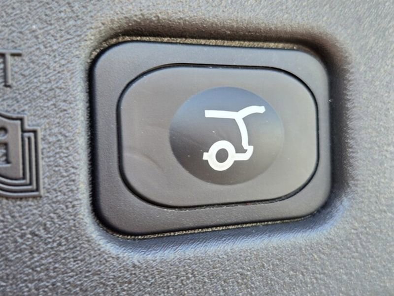 Used 2024 Lincoln Nautilus Reserve w/ Jet Appearance Package (87T) AWD/4WD image 19