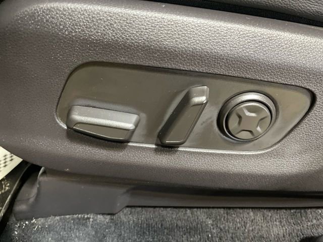 Used 2022 Kia Carnival SX Prestige FWD image 12