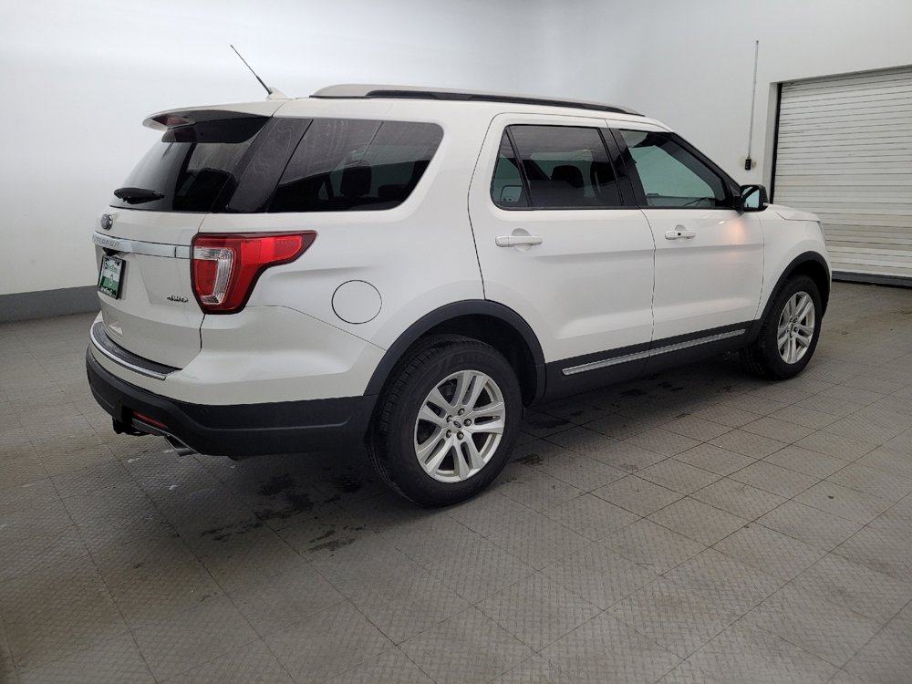 Used 2018 Ford Explorer XLT w/ Equipment Group 202A image 10
