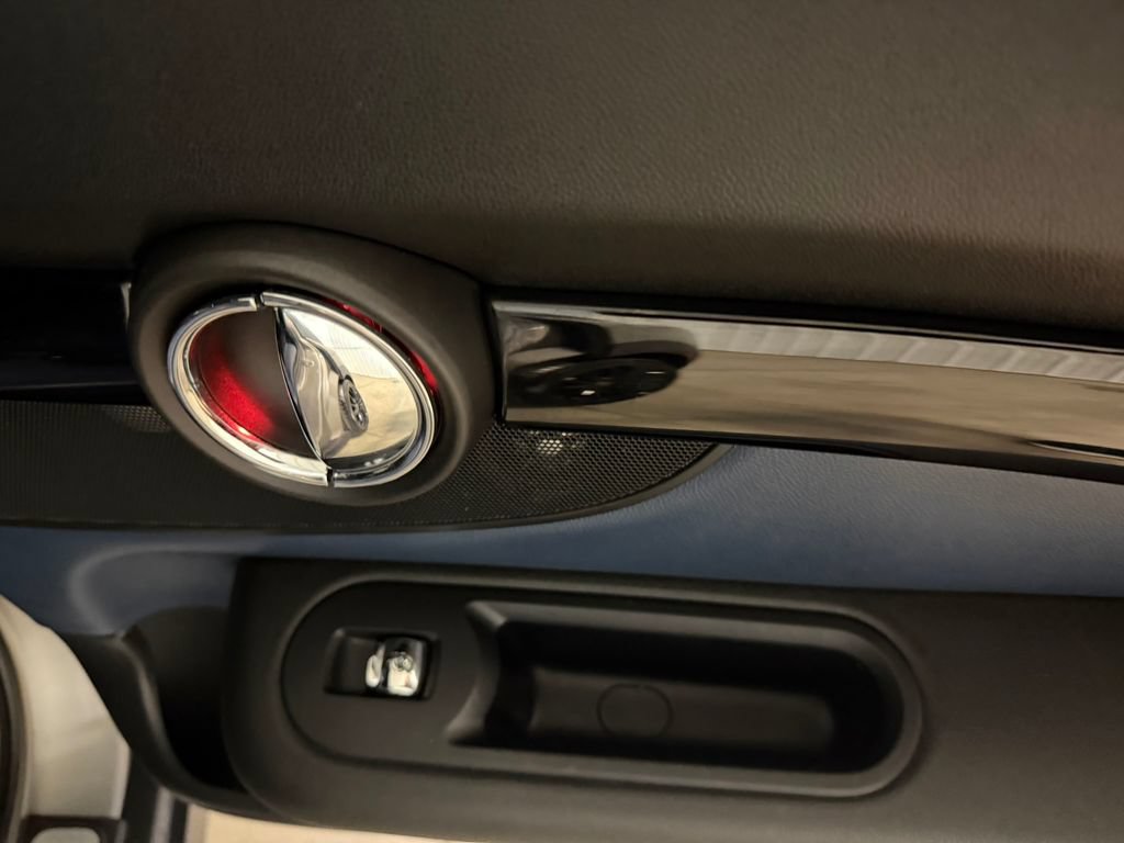Used 2019 MINI Cooper Clubman S w/ Storage Package AWD/4WD image 27