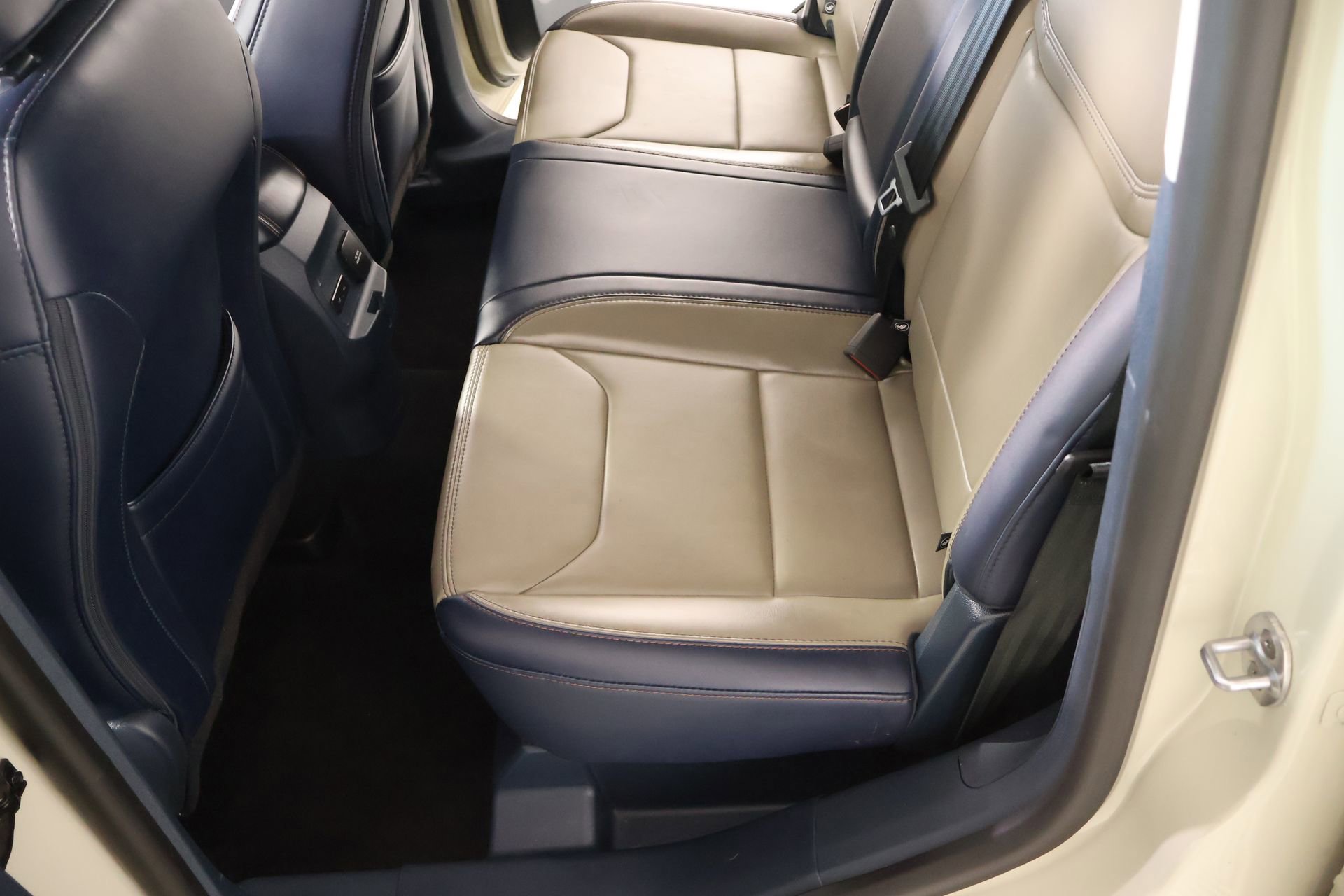 Used 2025 Ford Maverick Lariat w/ 4K Tow Package image 13