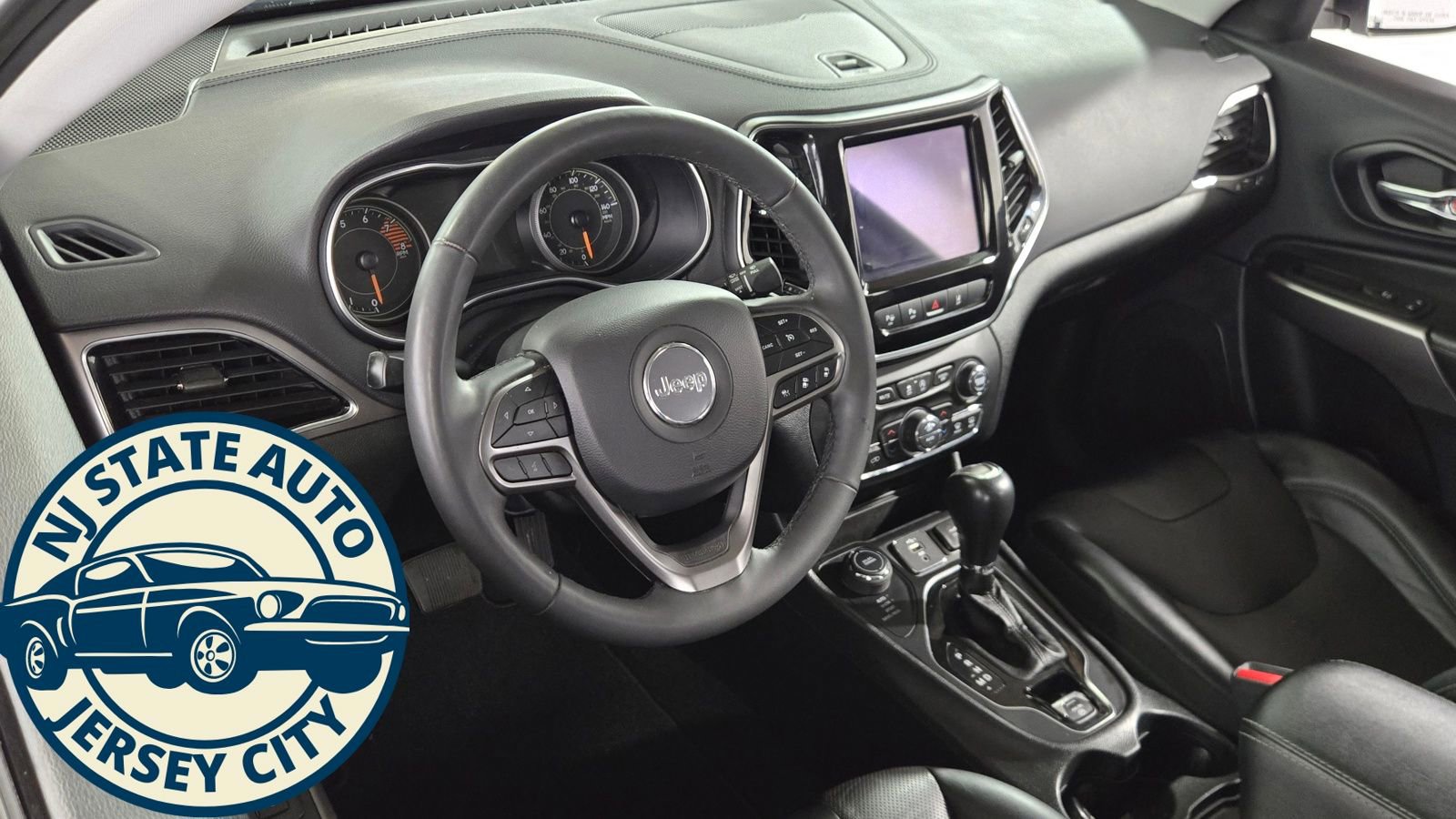 Used 2022 Jeep Cherokee Limited image 10