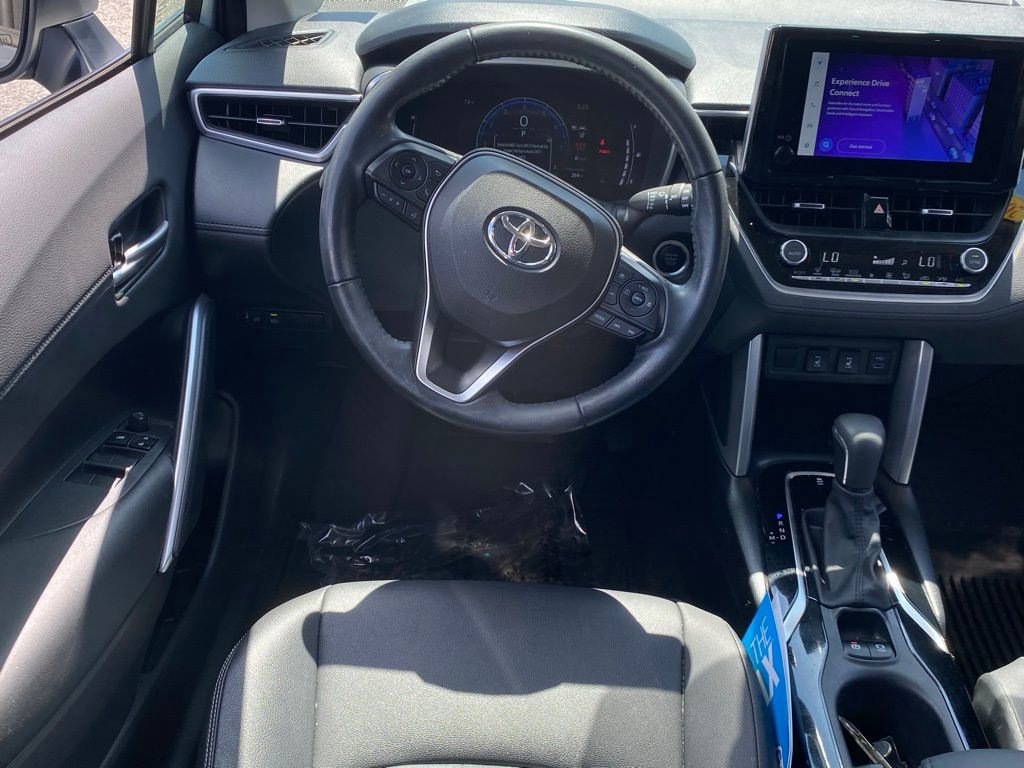 Used 2023 Toyota Corolla Cross XLE FWD image 10