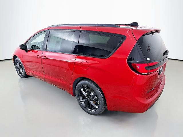 New 2026 Chrysler Pacifica Select w/ S Appearance Package FWD image 5