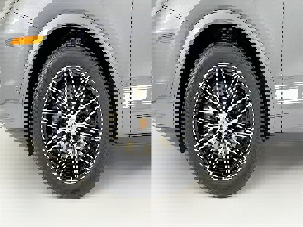 New 2026 Porsche Cayenne Coupe image 33