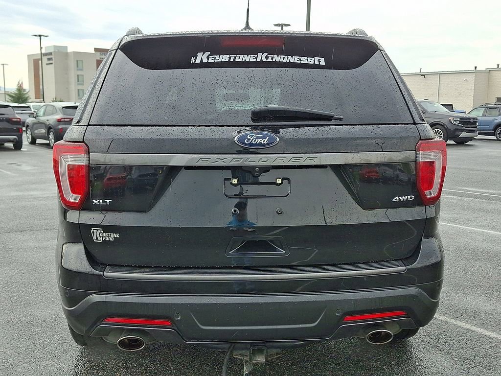 Certified 2018 Ford Explorer XLT w/ Equipment Group 202A AWD/4WD image 5
