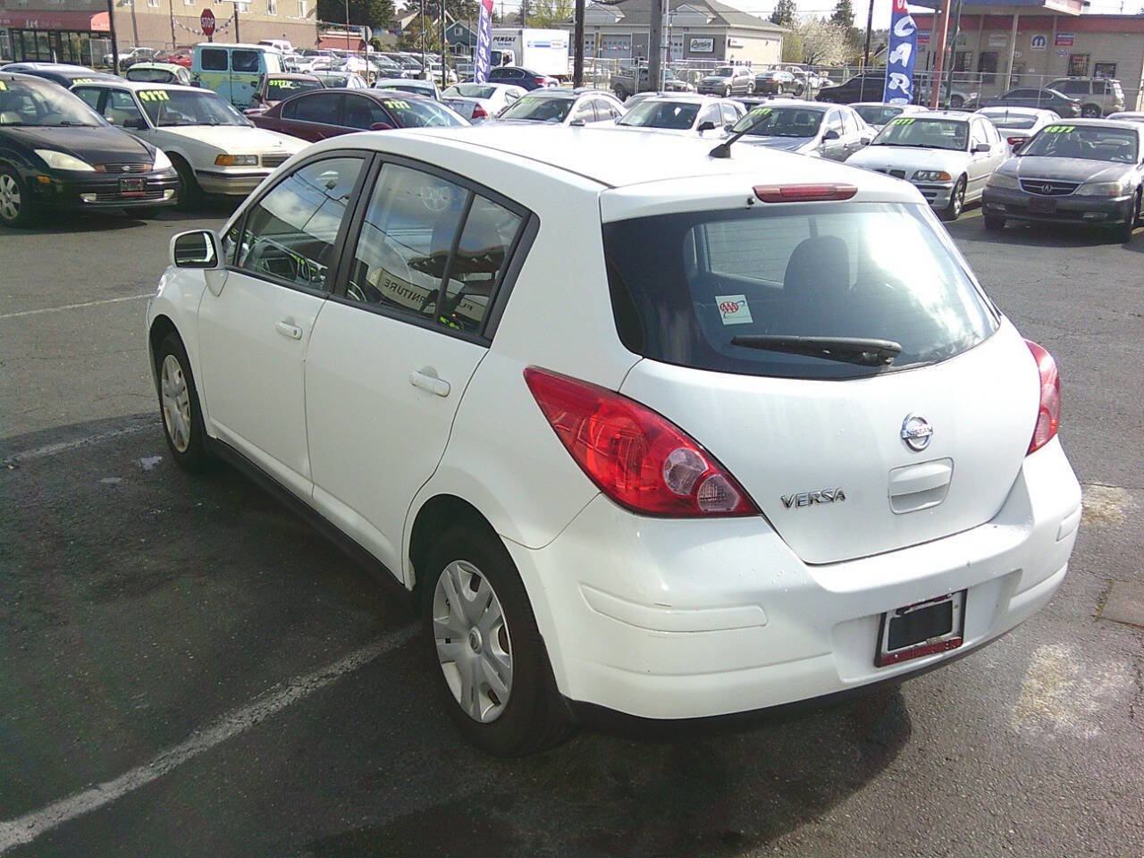 Used 2011 Nissan Versa 1.8 S w/ PWR Plus Pkg image 3