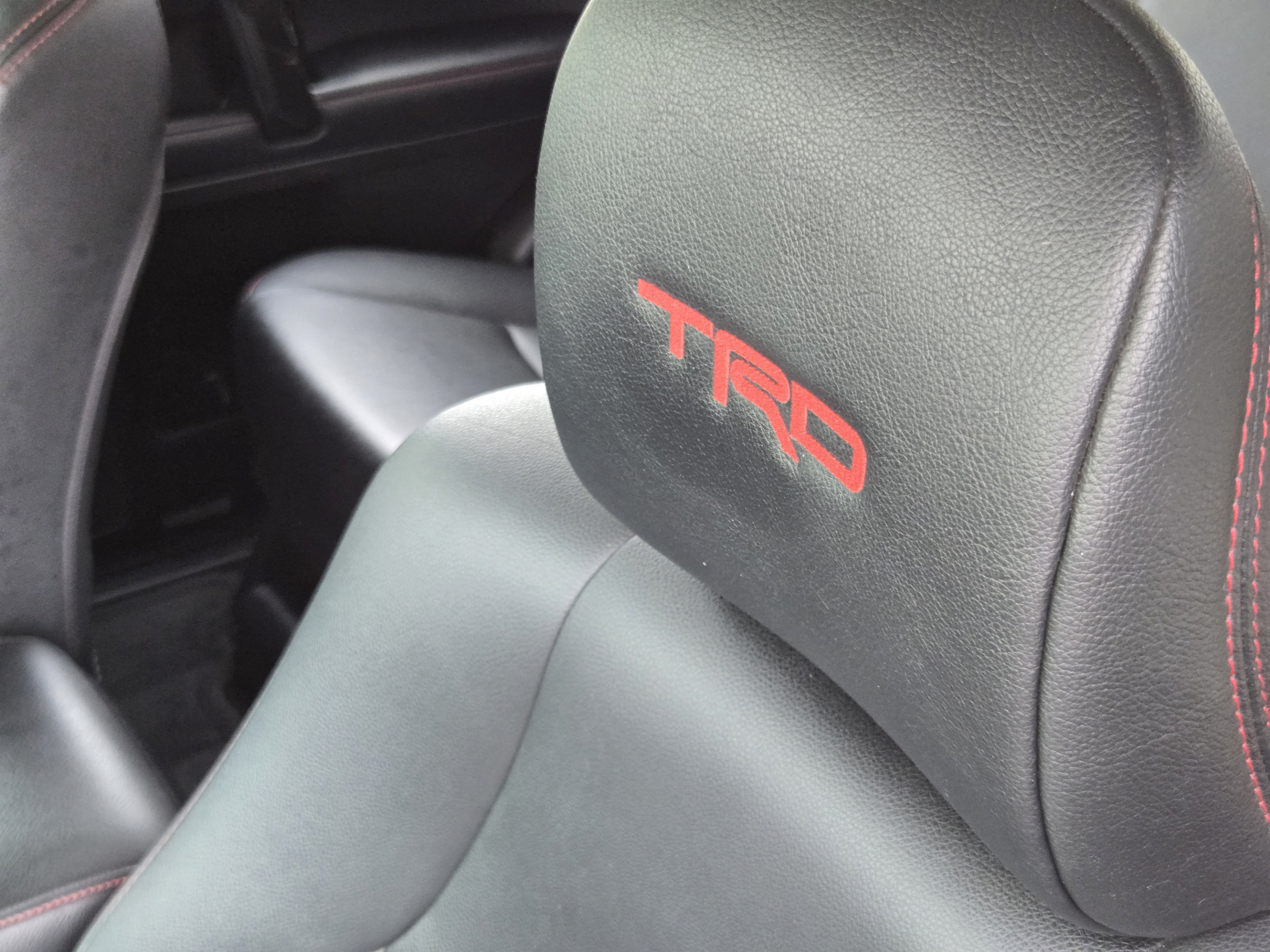 Used 2019 Toyota 4Runner TRD Off-Road Premium AWD/4WD image 11