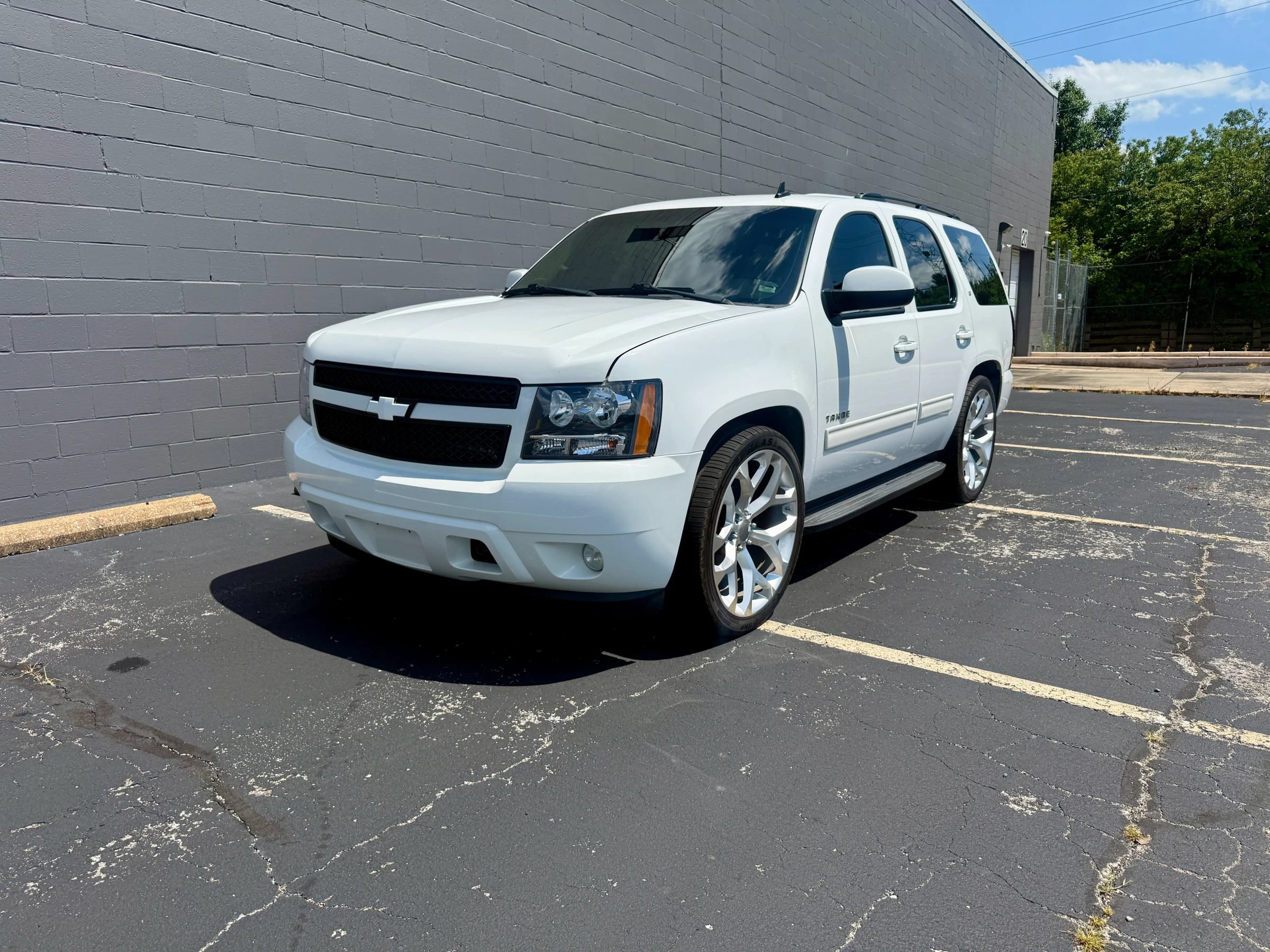 Used 2010 Chevrolet Tahoe LT AWD/4WD image 7