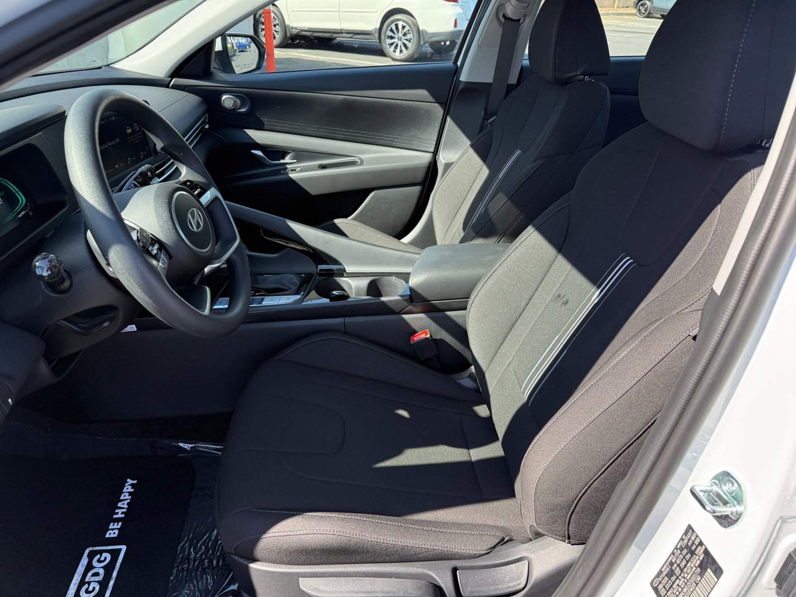 Certified 2026 Hyundai Elantra Hybrid FWD image 14