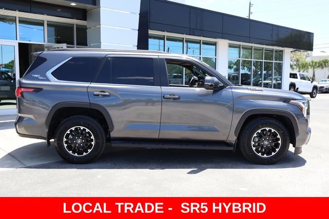 Used 2025 Toyota Sequoia SR5 w/ SR5 Premium Package AWD/4WD image 9