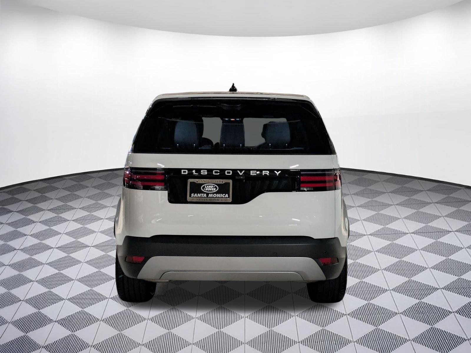 New 2026 Land Rover Discovery S AWD/4WD image 4