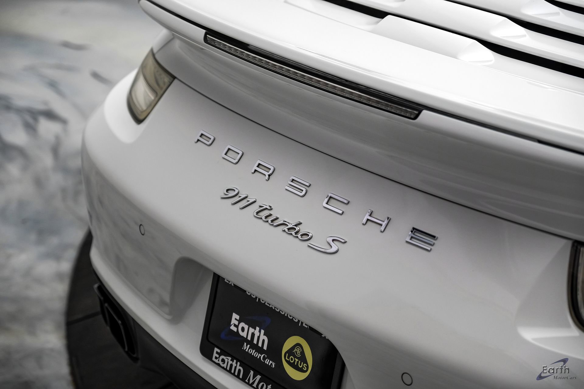 Used 2016 Porsche 911 Turbo S AWD/4WD image 17