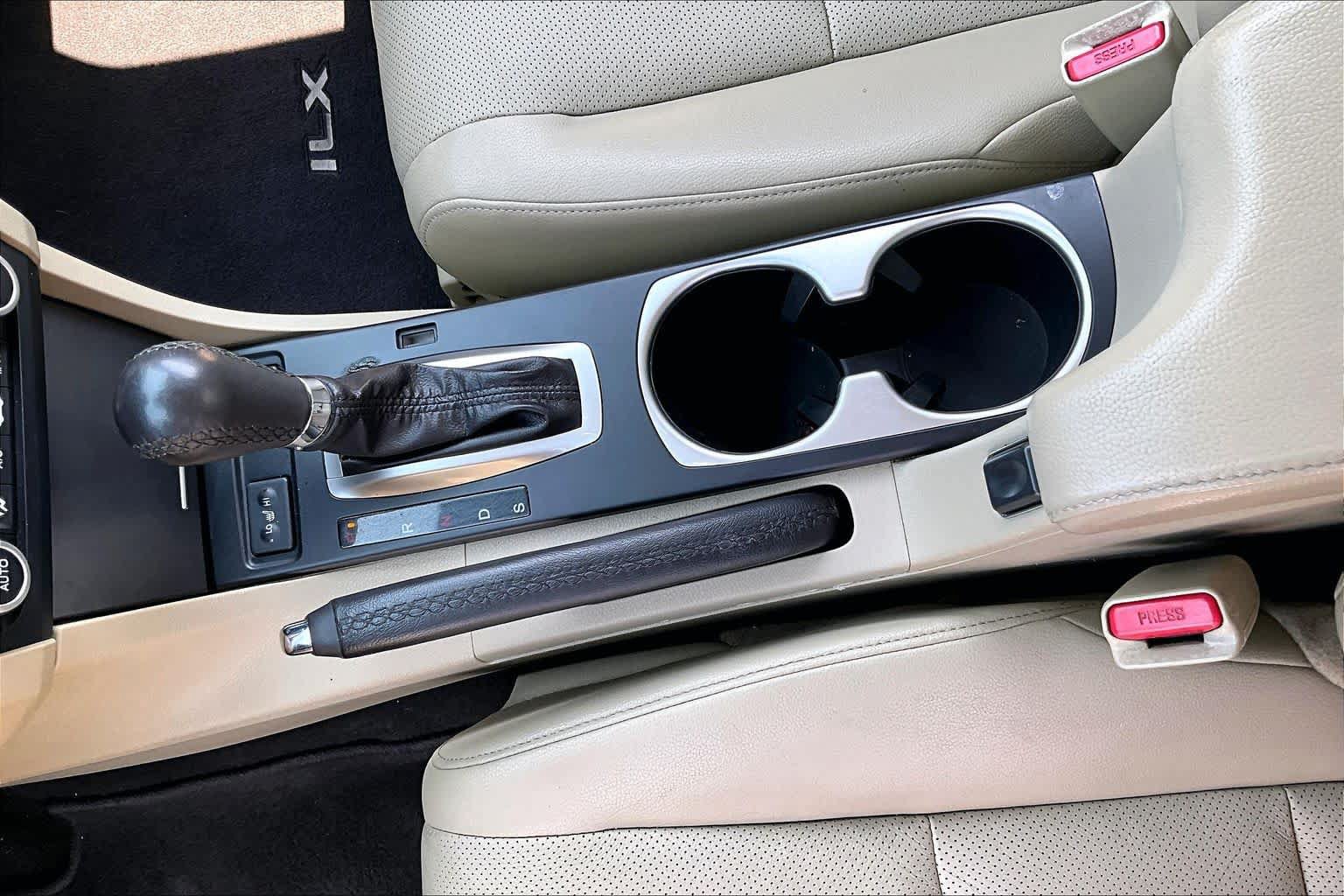 Used 2017 Acura ILX FWD image 16