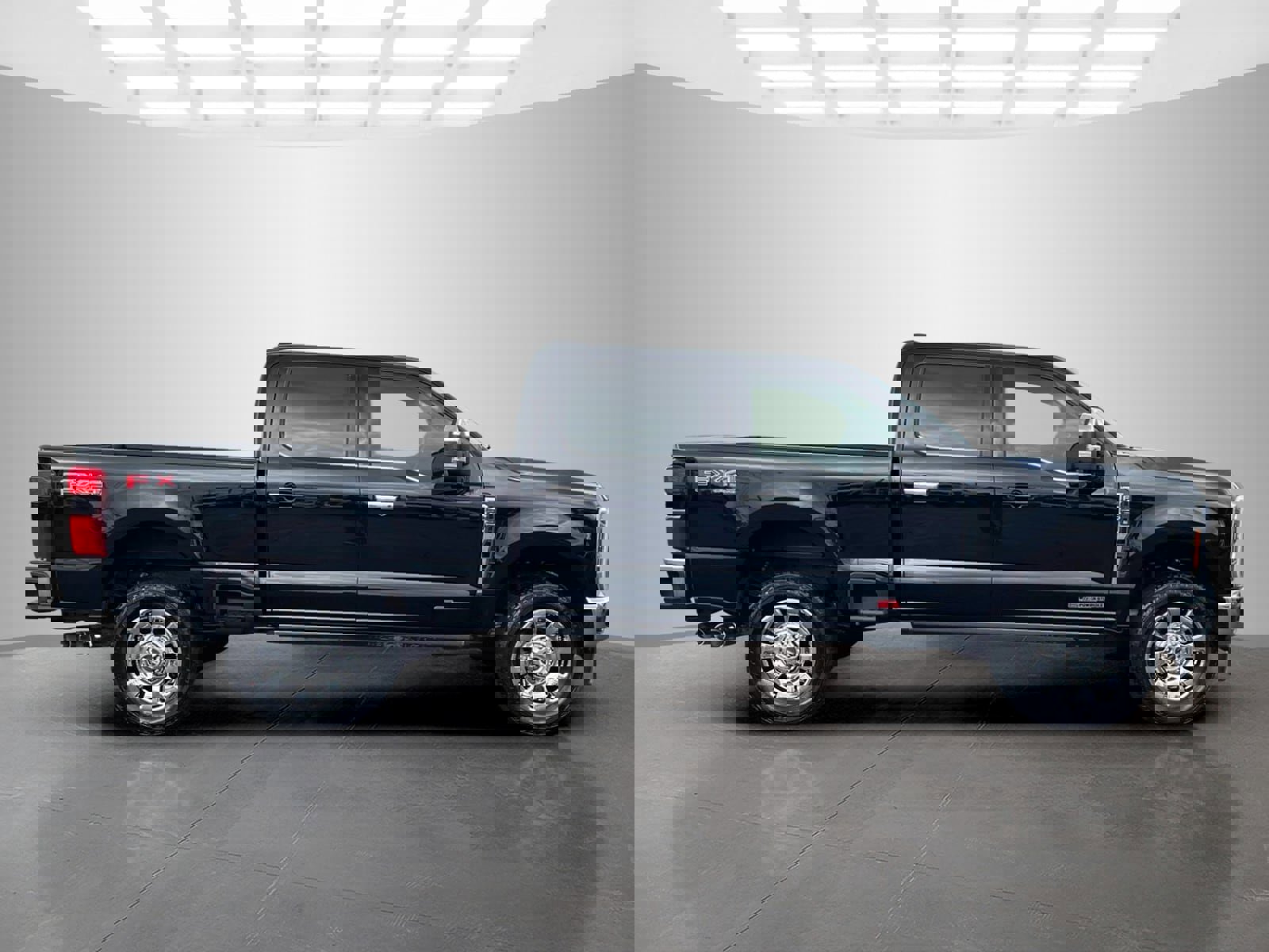 Used 2024 Ford F250 Lariat w/ Lariat Ultimate Package image 3