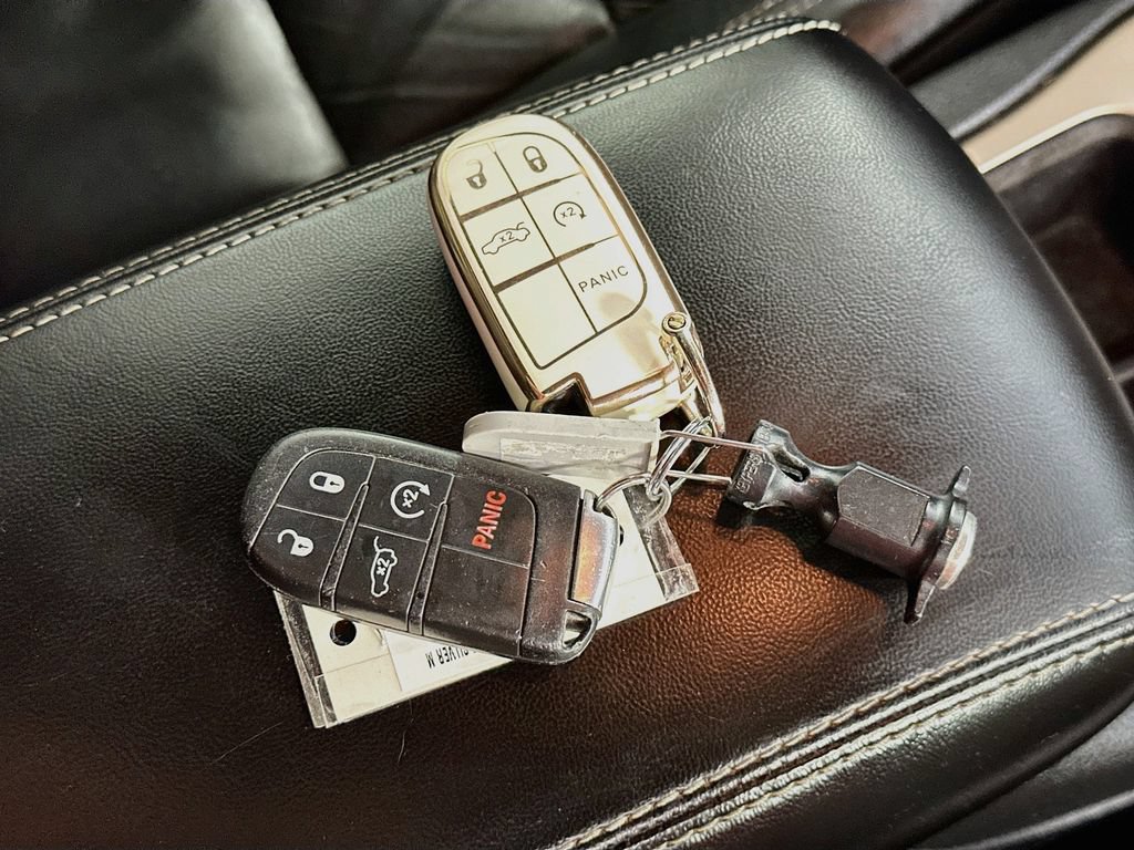 Used 2015 Jeep Grand Cherokee Limited RWD image 36