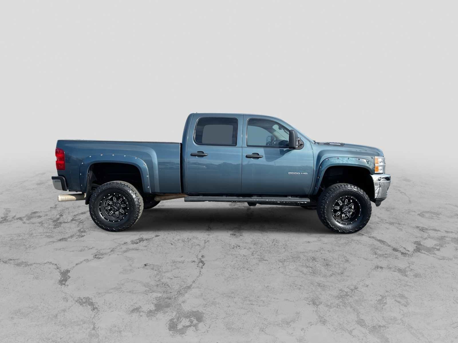 Used 2014 Chevrolet Silverado 2500 LT w/ Interior Plus Package image 9