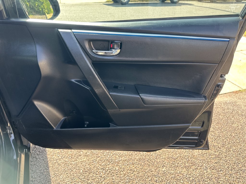 Used 2016 Toyota Corolla S FWD image 19