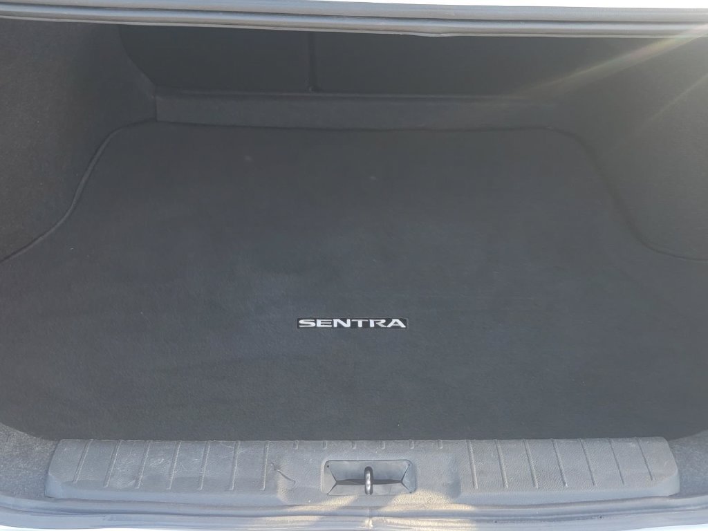 Used 2024 Nissan Sentra SV FWD image 11