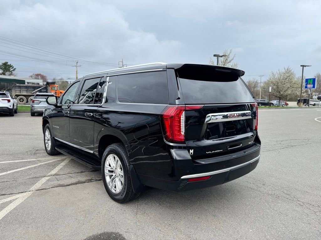 Used 2023 GMC Yukon XL SLT w/ Max Trailering Package AWD/4WD image 4