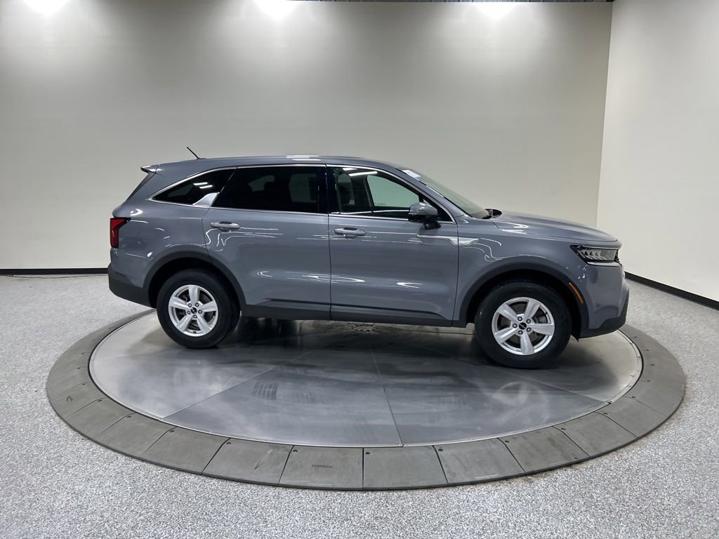 Certified 2022 Kia Sorento LX AWD/4WD image 6