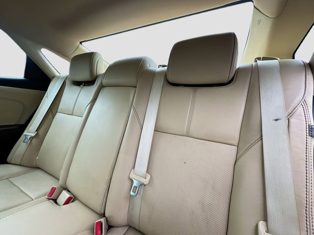 Used 2013 Toyota Avalon Limited image 25