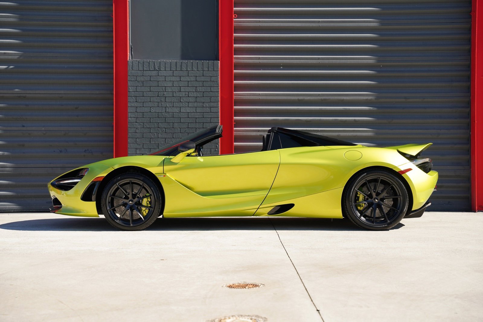 Used 2022 McLaren 720S Luxury image 5