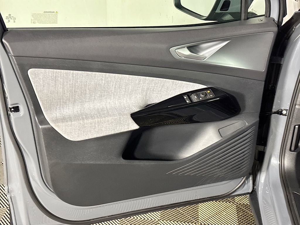 Certified 2025 Volkswagen ID.4 Pro image 10