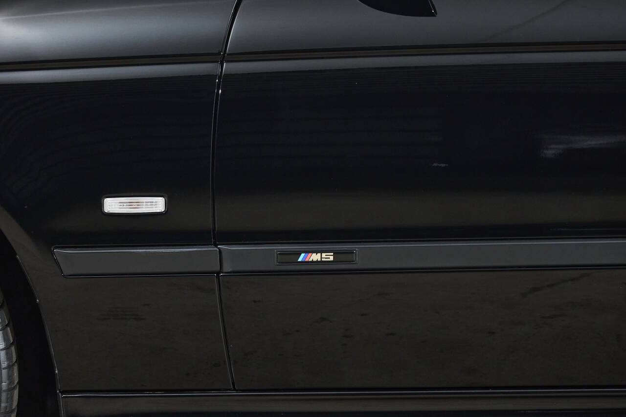 Used 2003 BMW M5 RWD image 40