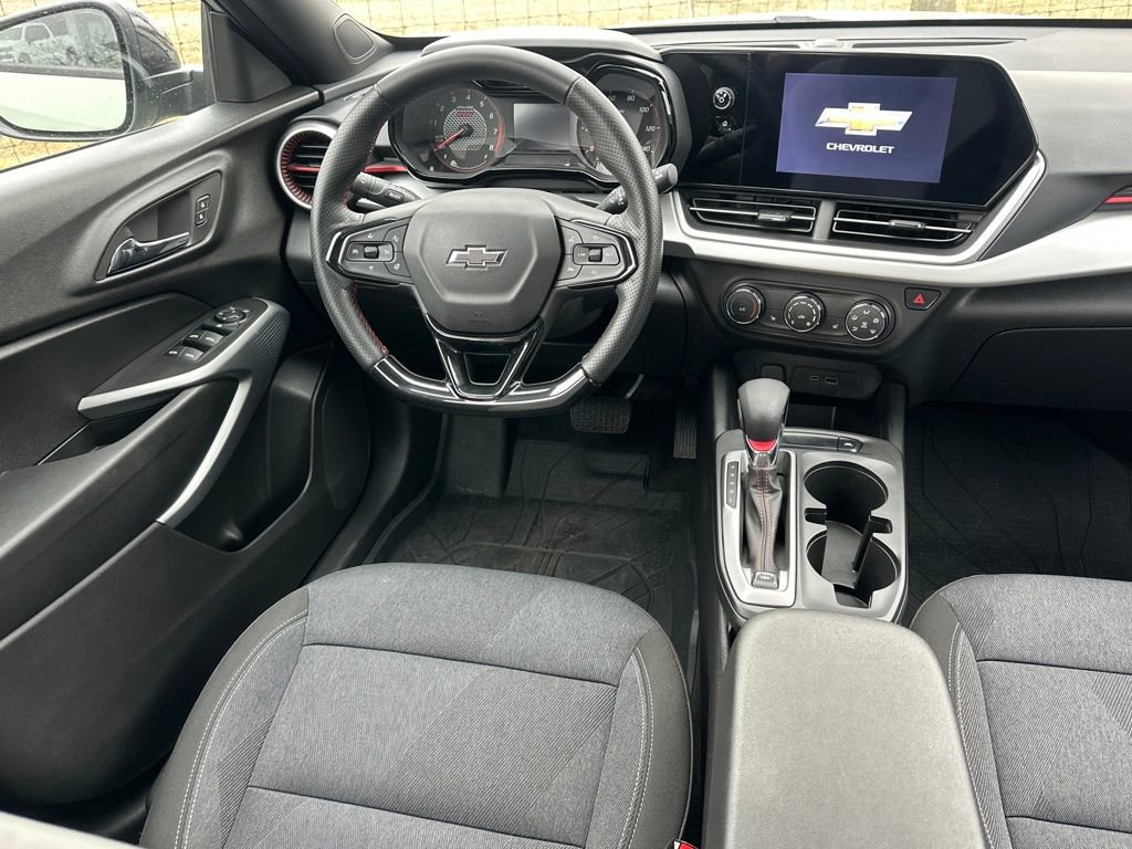 Used 2024 Chevrolet Trax RS w/ Driver Confidence Package image 16