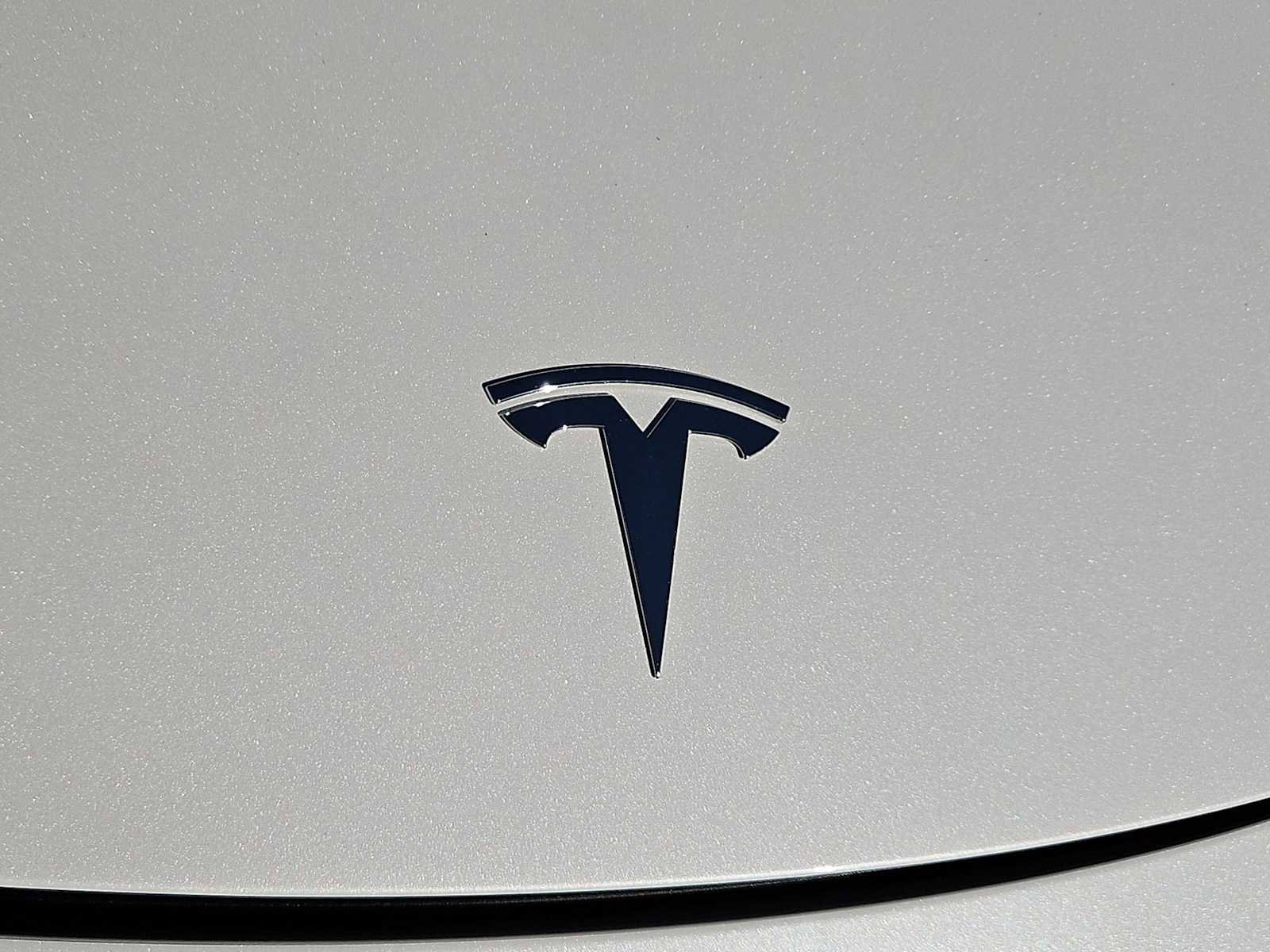 Used 2024 Tesla Model Y Long Range image 11