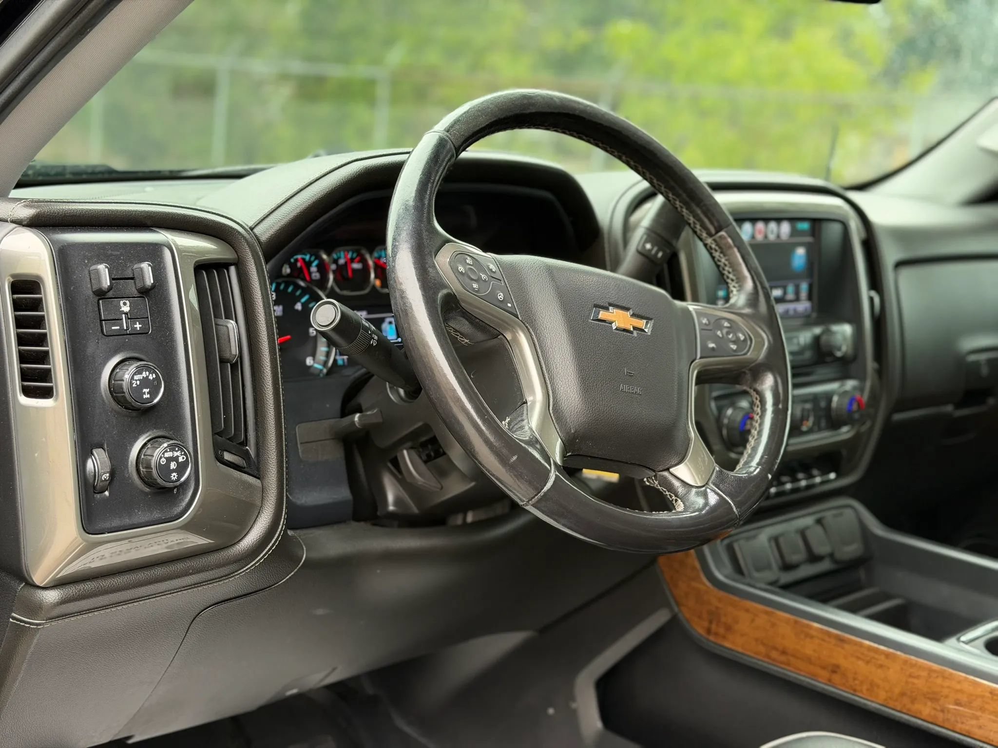 Used 2018 Chevrolet Silverado 1500 High Country AWD/4WD image 10