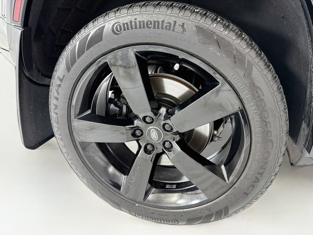 Certified 2023 Land Rover Defender 110 V8 AWD/4WD image 32