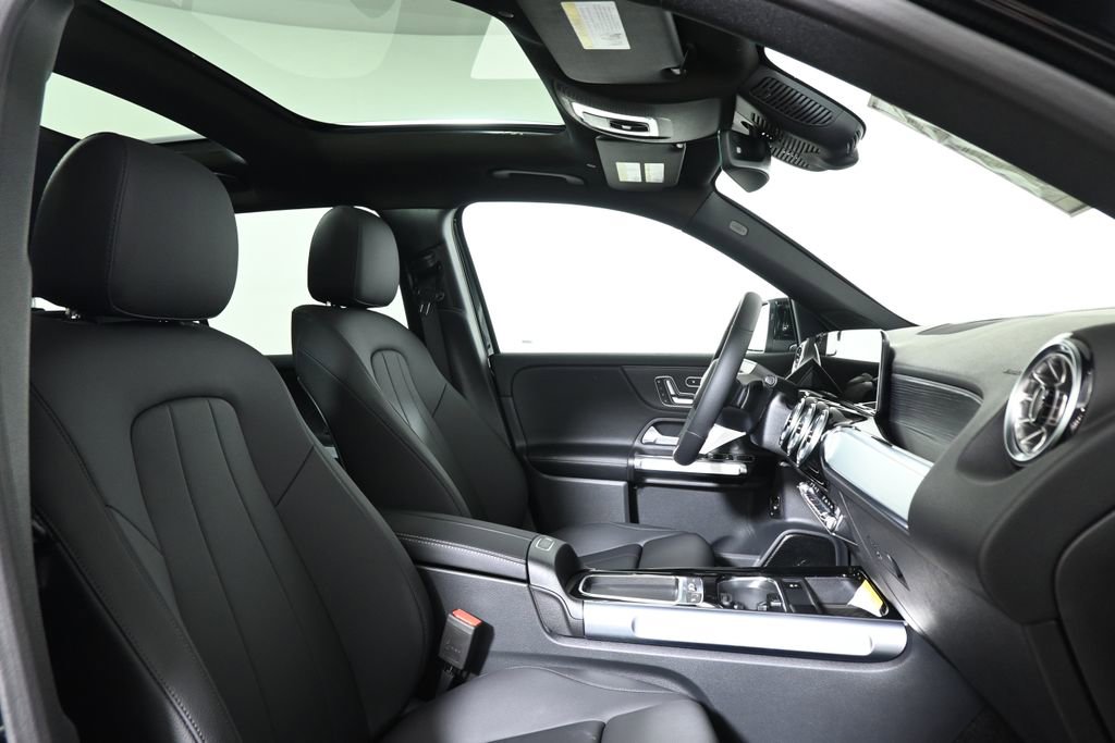 Certified 2026 Mercedes-Benz GLB 250 4MATIC image 22
