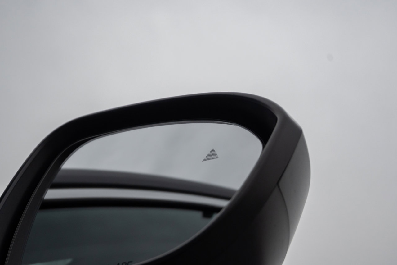 Used 2023 Nissan Rogue S image 25