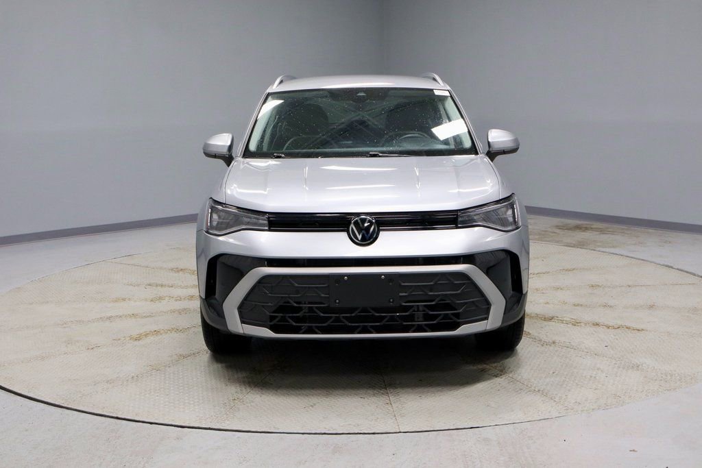 Used 2025 Volkswagen Taos SE image 6