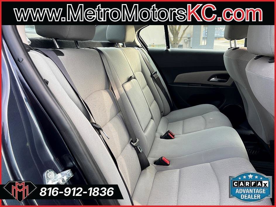 Used 2016 Chevrolet Cruze LT image 35